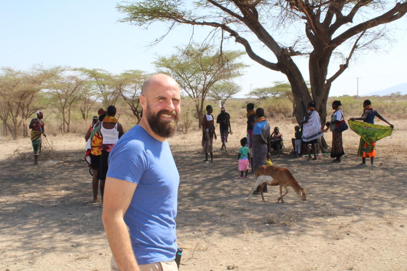 bluerun_simonfischer_im-projekt-in-kenia_eabdulahi-bonaya-boru_ipl.jpg Simon Fischer in Kenia